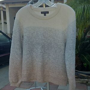 Banana Republic Women's Cream and Gray Gradient Sweater